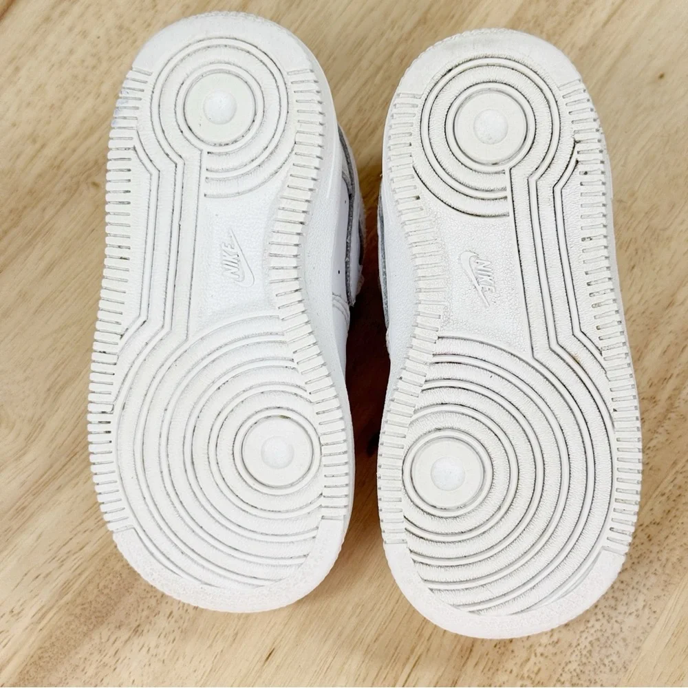 Nike ToddlerAir Force 1 Low LE‎ Triple White Sneakers Toddlers 8 DH2926-111